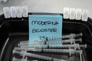 US Plans September Covid Booster Push After Moderna Order