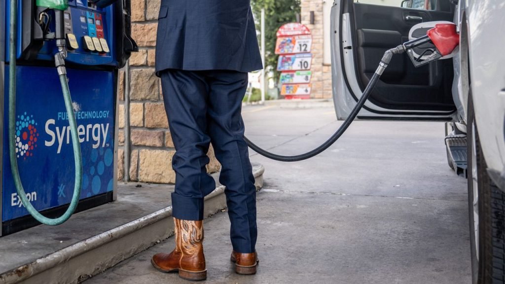 Cheaper Gas is Now Below $4 This Ofcourse Helps With Inflation But Filling Up Still Hurts