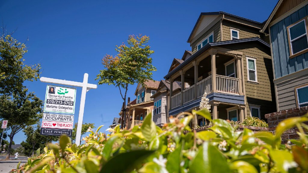 Third of US Regions Experienced Decline in Home Prices wsjrenewal